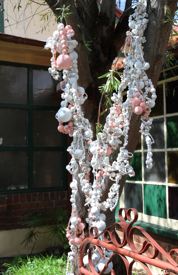 Todd Robinson: Living and breathing (2008). Wooden, glass & plastic beads, paint and wire. Dimensions variable. 5 Riverdale Ave