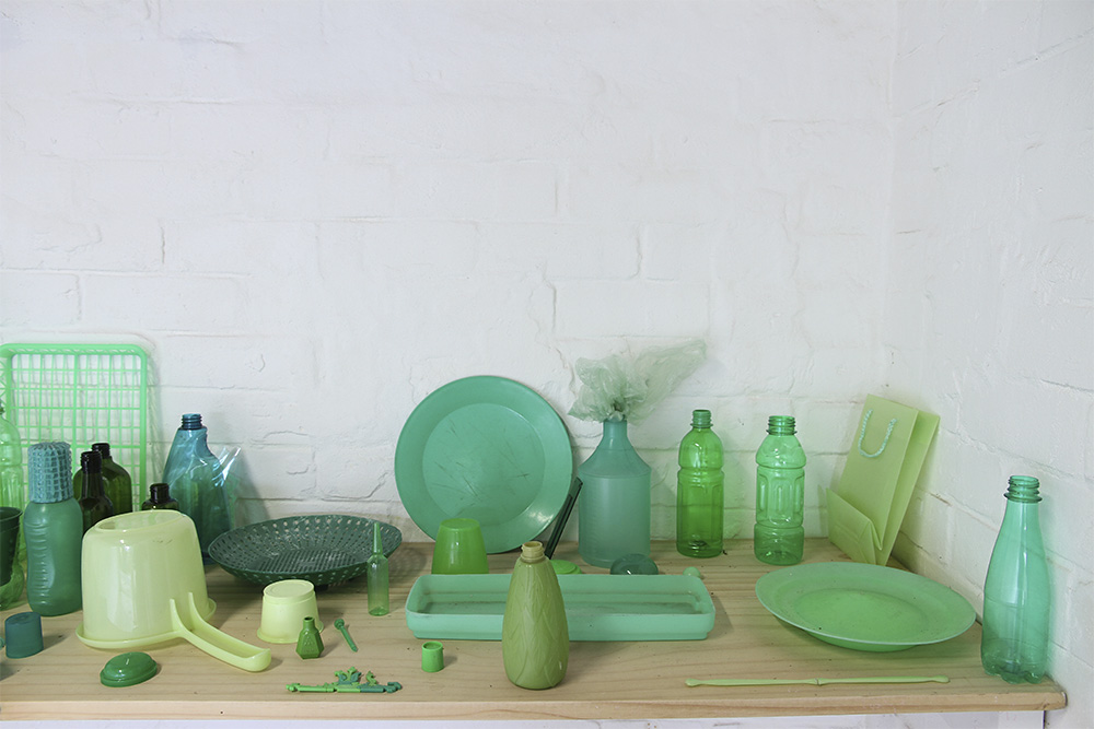 Sarah goffman: Blues and Greens 2014. plastic, size variable, detail