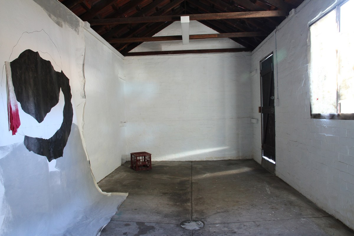 Salote Tawale, I’m Sitting With You, But, You’re Not There, 2016. Installation view.