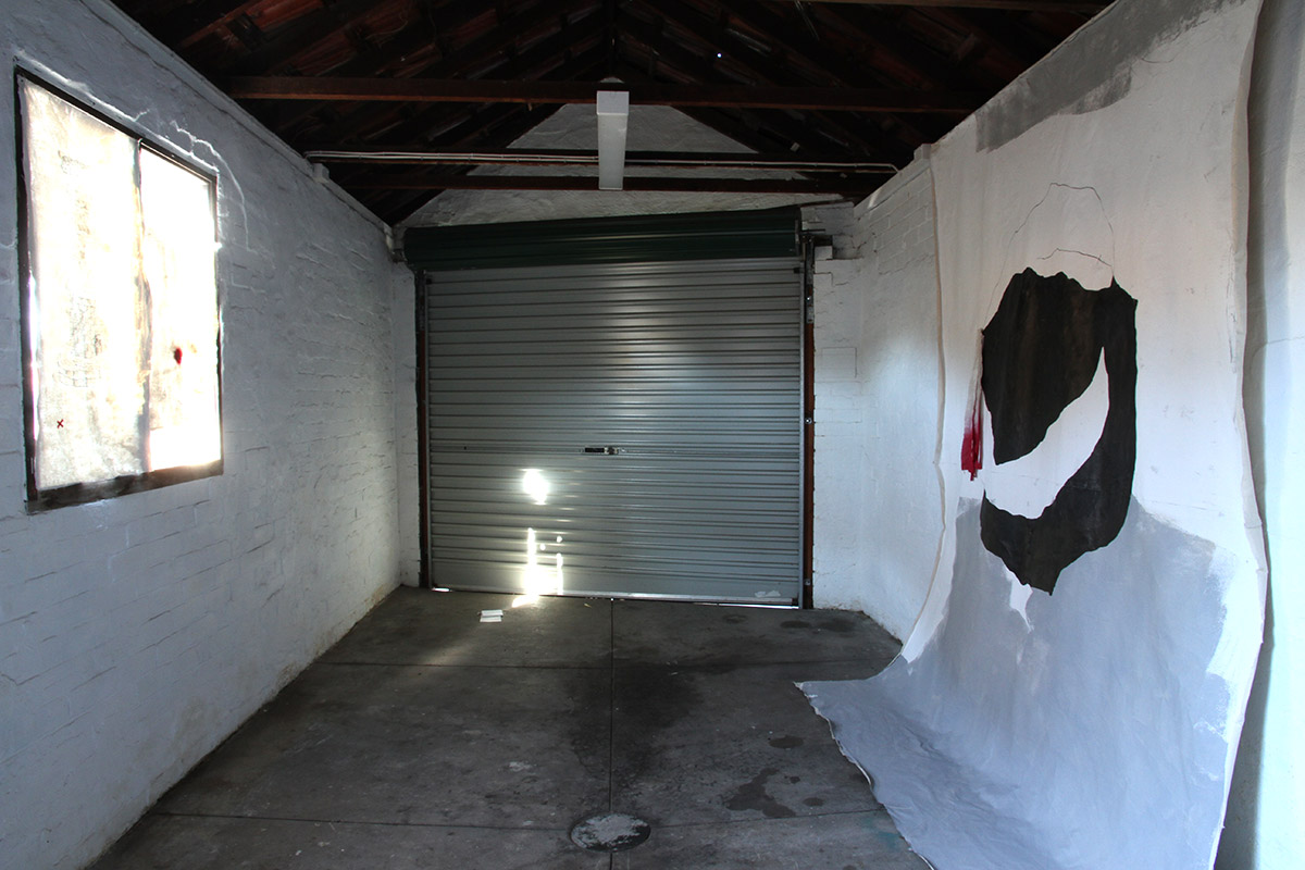 Salote Tawale, I’m Sitting With You, But, You’re Not There, 2016. Installation view.