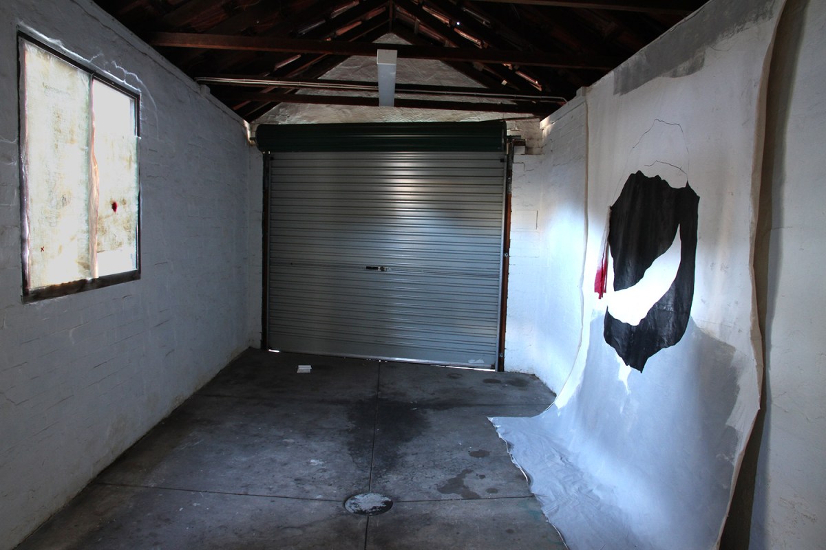 Salote Tawale, I’m Sitting With You, But, You’re Not There, 2016. Installation view.